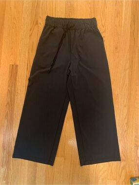 Wayre Cruiser Wide Leg Stretch Pant. Black. Size Medium. Excellent condition.